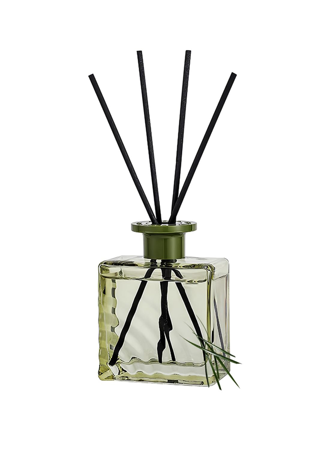 NOVO Reed Diffuser, Tea Fragrance Scented Oil with 4 Reed Sticks, Natural Long Lasting Air Freshener 200ml-Gardenia