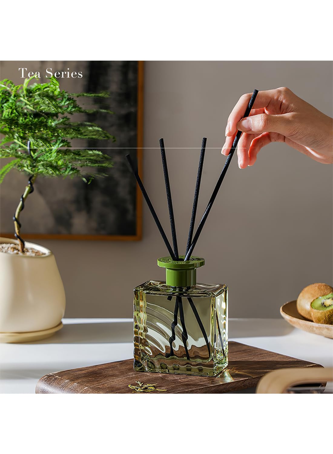 NOVO Reed Diffuser, Tea Fragrance Scented Oil with 4 Reed Sticks, Natural Long Lasting Air Freshener 200ml-Gardenia