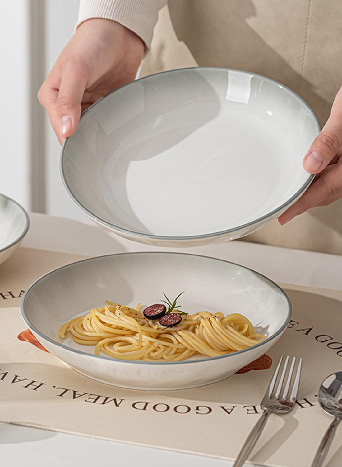 18Pcs Dinnerware Set, Gift Kit, Plates and Bowls Sets, Oven, Dishwasher and Microwave Safe, Grey