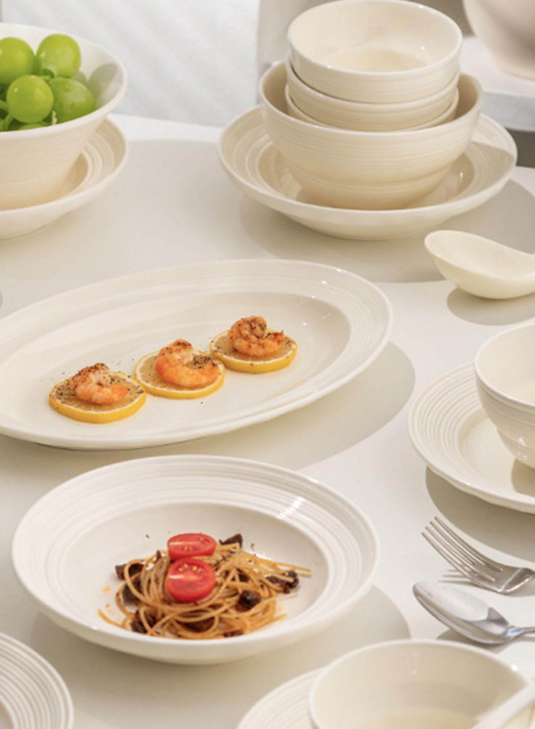 18Pcs Dinnerware Set, Gift Kit, Plates and Bowls Sets, Oven, Dishwasher and Microwave Safe, White