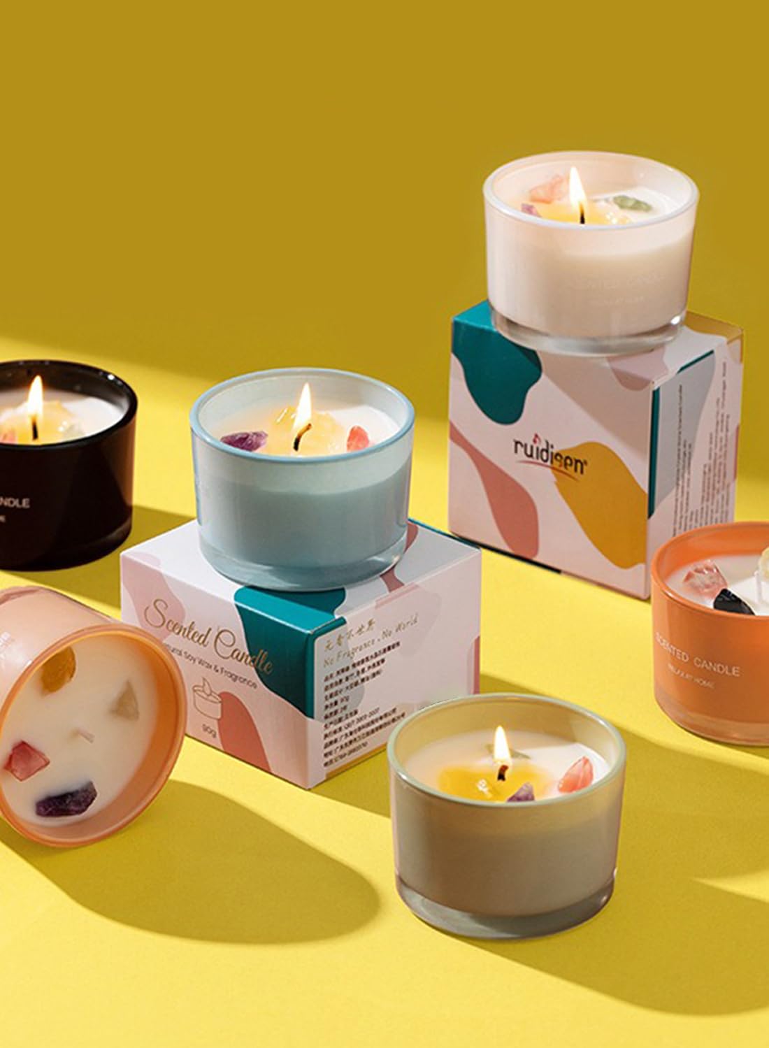 NOVO Scented Candles, 90g Natural Soy Wax Blend Aromatherapy Candle with Pure Essential Oils & Decorative Crystal-Green